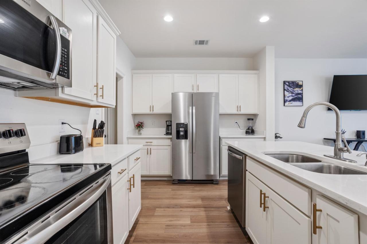 Luxury Townhome By Lsu Campus Baton Rouge Bagian luar foto